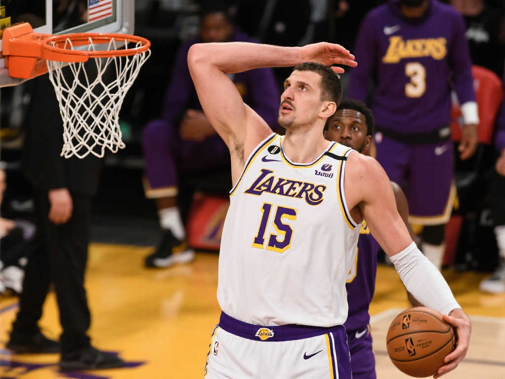 两人在半决 两人在半决